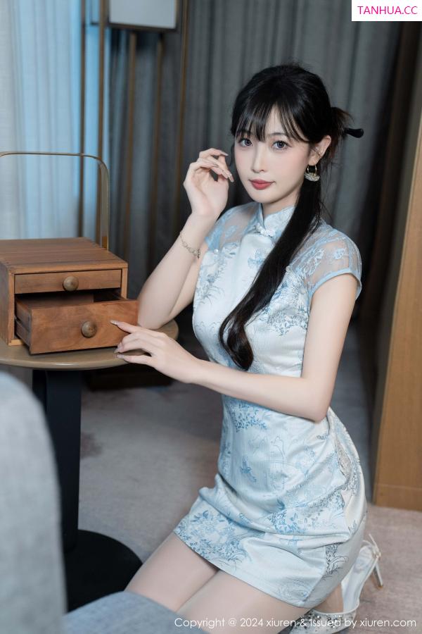 林星阑  [XiuRen]高清写真图 2024.11.22 No.9487 林星阑 旗袍美腿第13张图片